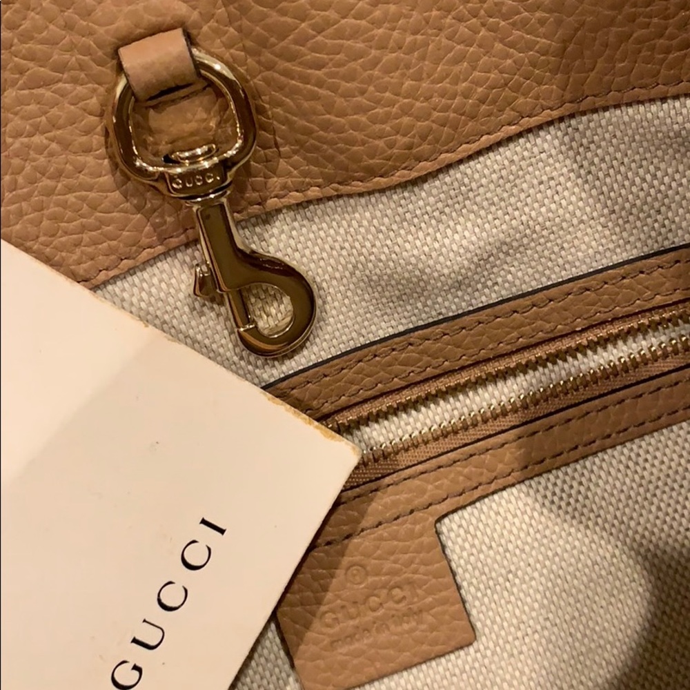 Gucci Bag - Picture 6 of 8